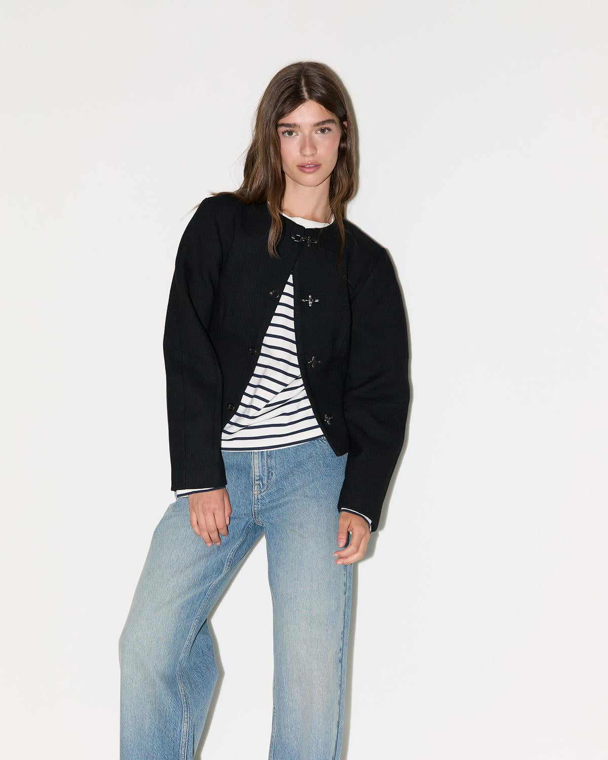 model_shot-front
